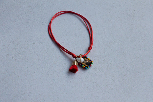 Pulsera de hilo rojo y escapulario - PAQUETE 10 PIEZAS