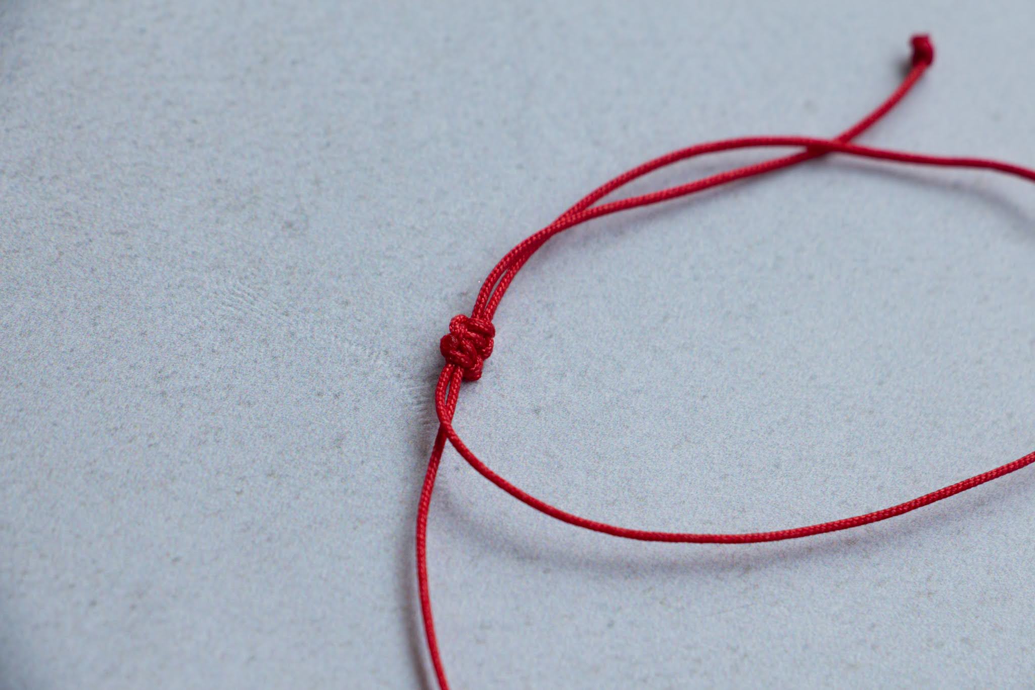 Pulsera de hilo rojo con ojito - PAQUETE 10 PIEZAS